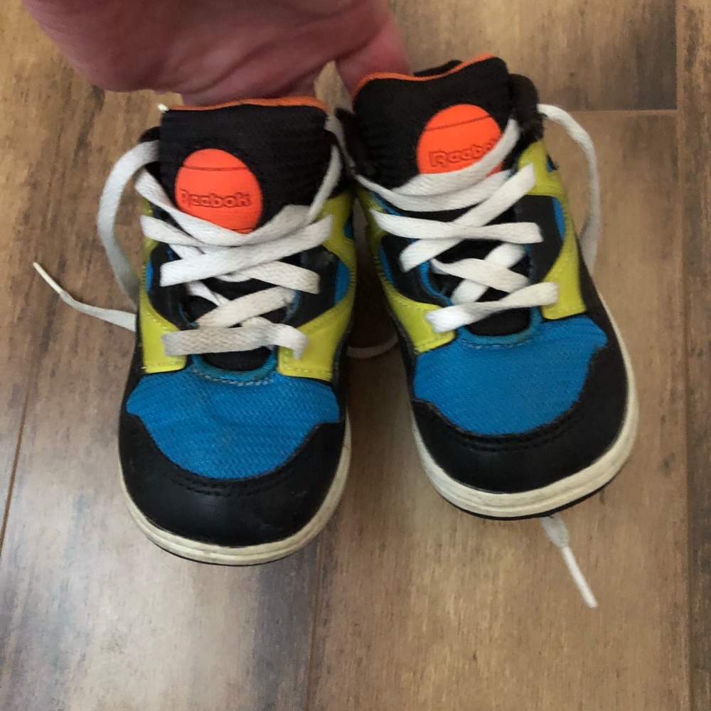 Vintage toddler Reebok’s. Size 5
